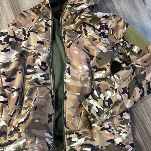 Womens Camouflage Tactical Softshell Jacket - Multicam Pattern